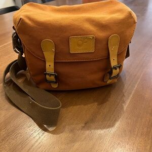 Canvas Camera Bag in Rust Brown
